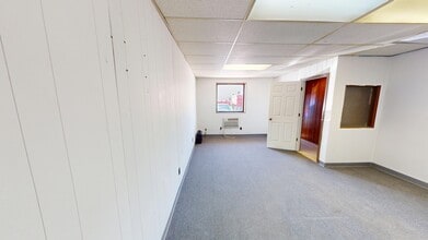28039 W Commercial Ave, Lake Barrington, IL for lease Interior Photo- Image 1 of 17