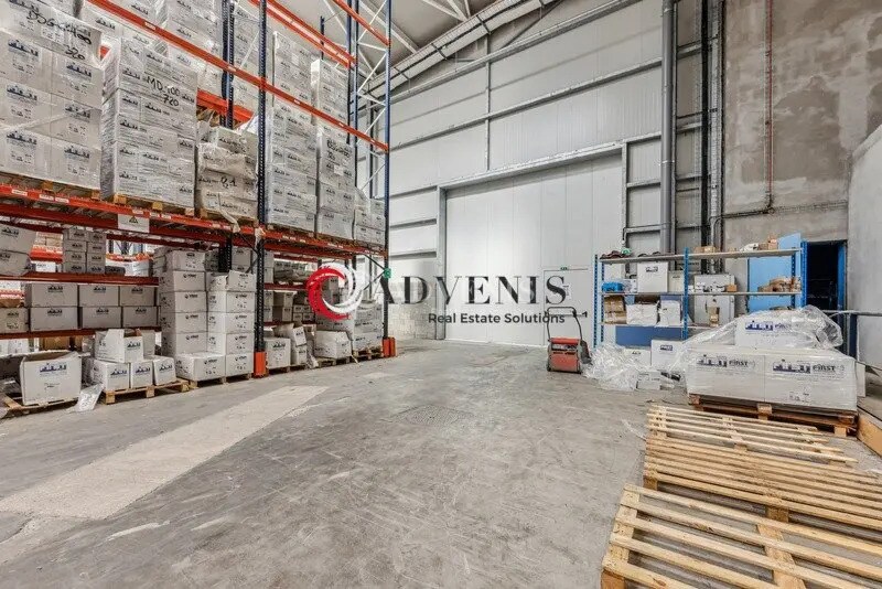 Industrial in Chelles for lease - Interior Photo - Image 3 of 9