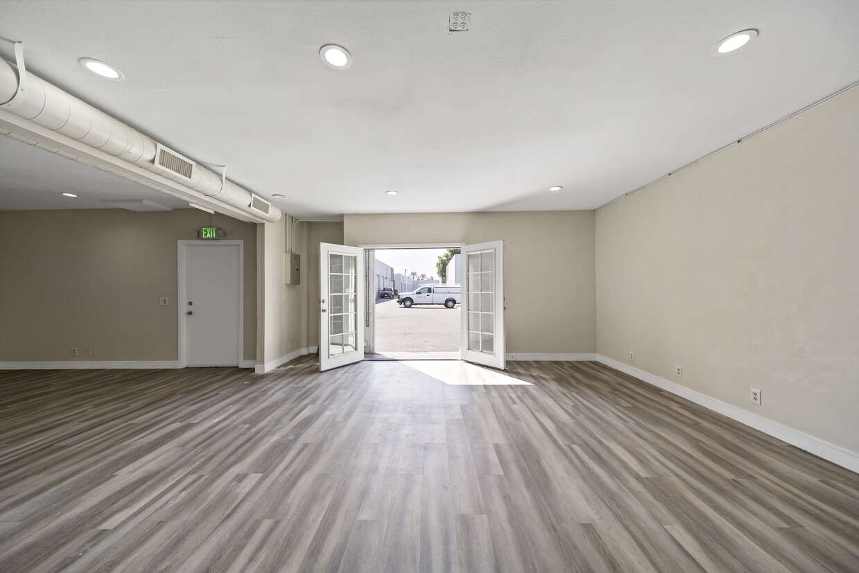 1230 N Jefferson St, Anaheim, CA 92807 - Unit M -  - Interior Photo - Image 1 of 15