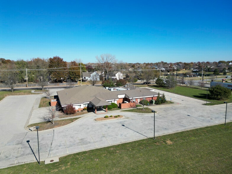 18320 S Center St, Gardner, KS for sale - Aerial - Image 3 of 12