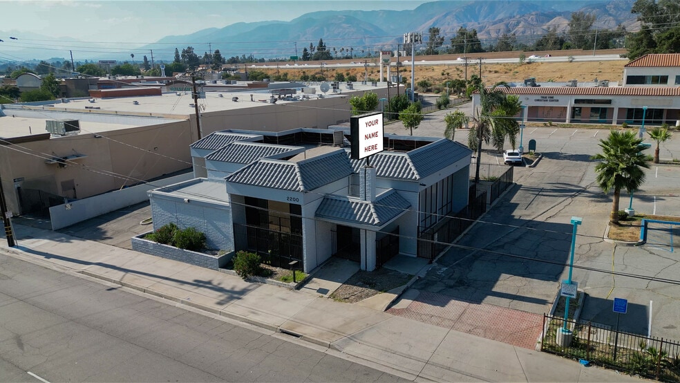 2200 Highland Ave, San Bernardino, CA for lease - Building Photo - Image 1 of 7