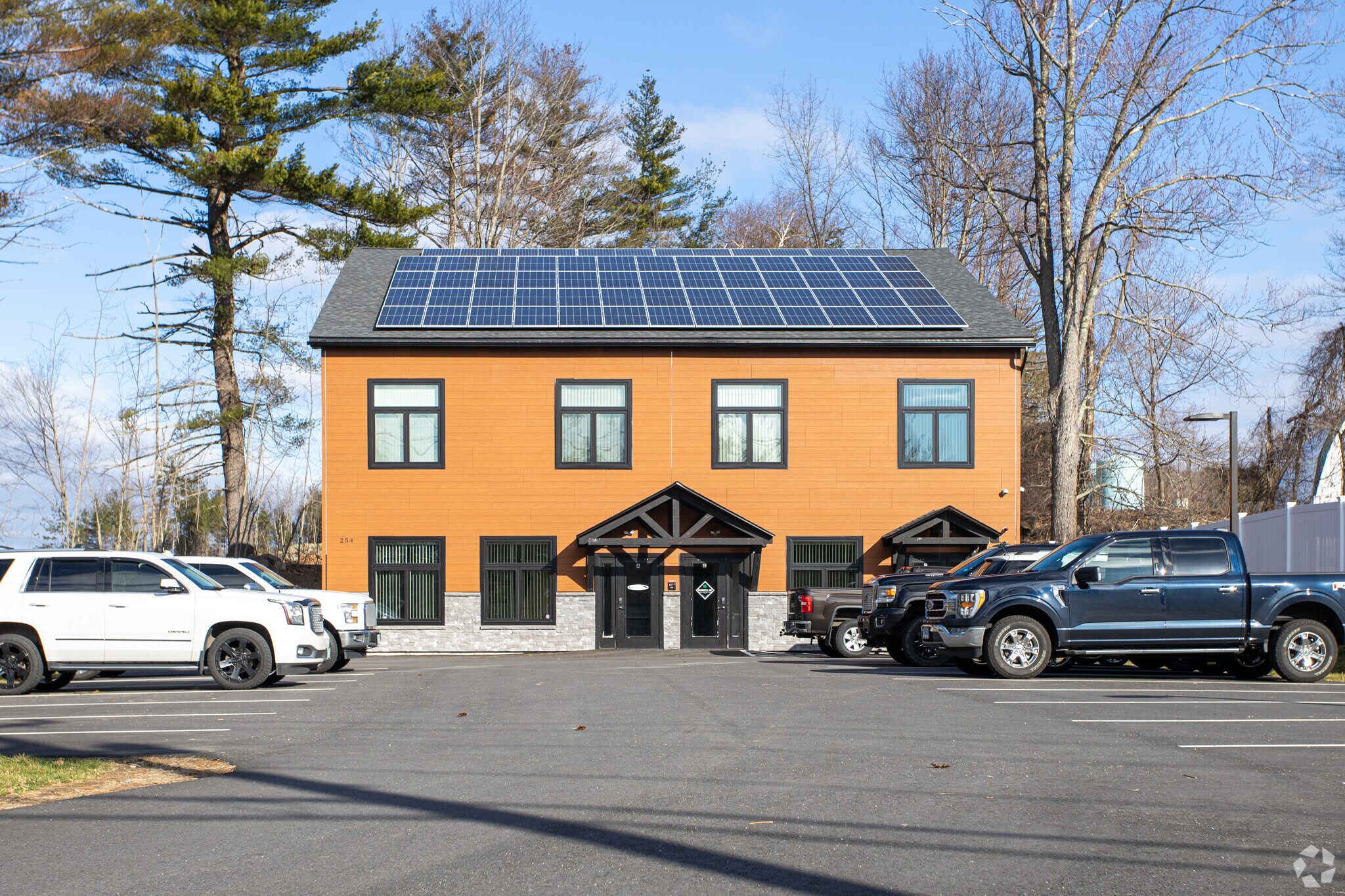 254 Rockingham Rd, Auburn, NH for sale Primary Photo- Image 1 of 1