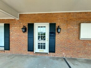 2126 McFarland Blvd E, Tuscaloosa, AL for lease Building Photo- Image 2 of 10