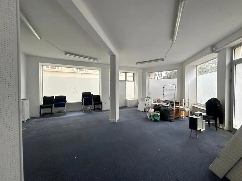 1 Square De Verdun, Paris for lease - Building Photo - Image 2 of 7