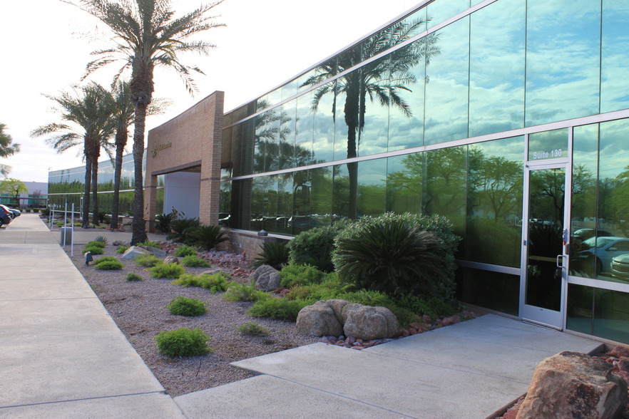 2411 W Rose Garden Ln, Phoenix, AZ for lease - Building Photo - Image 3 of 6