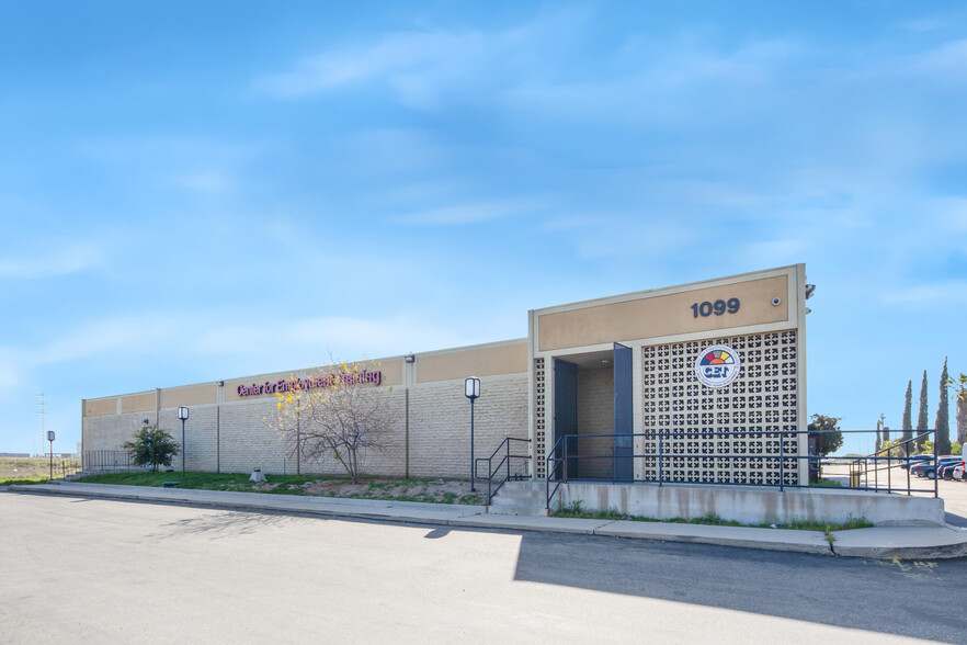 Center for Employment Training (CET) portfolio of 2 properties for sale on LoopNet.com - Building Photo - Image 1 of 10