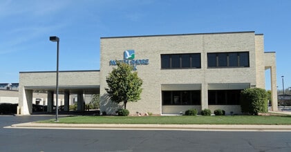 2215 S Oneida St, Green Bay, WI for lease Building Photo- Image 1 of 4