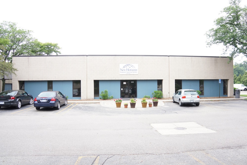 14115 Farmington Rd, Livonia, MI for lease Building Photo- Image 1 of 5