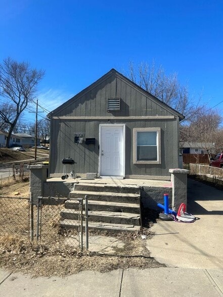 1646 Bennington Ave, Kansas City, MO for sale - Primary Photo - Image 1 of 1