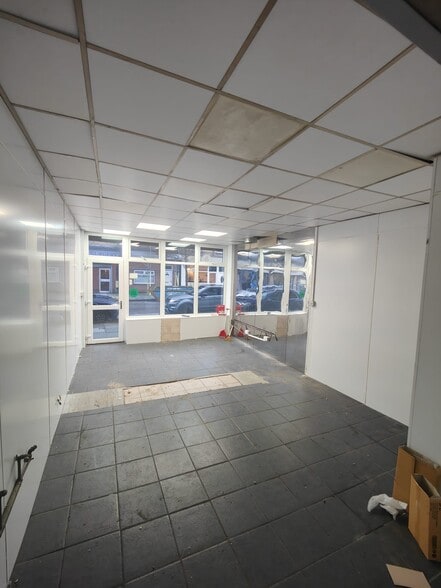 71 St Johns Rd, Liverpool for lease - Building Photo - Image 3 of 14