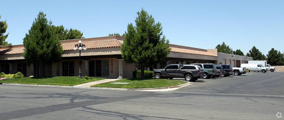 2470 Chandler Ave, Las Vegas, NV for lease - Building Photo - Image 2 of 5