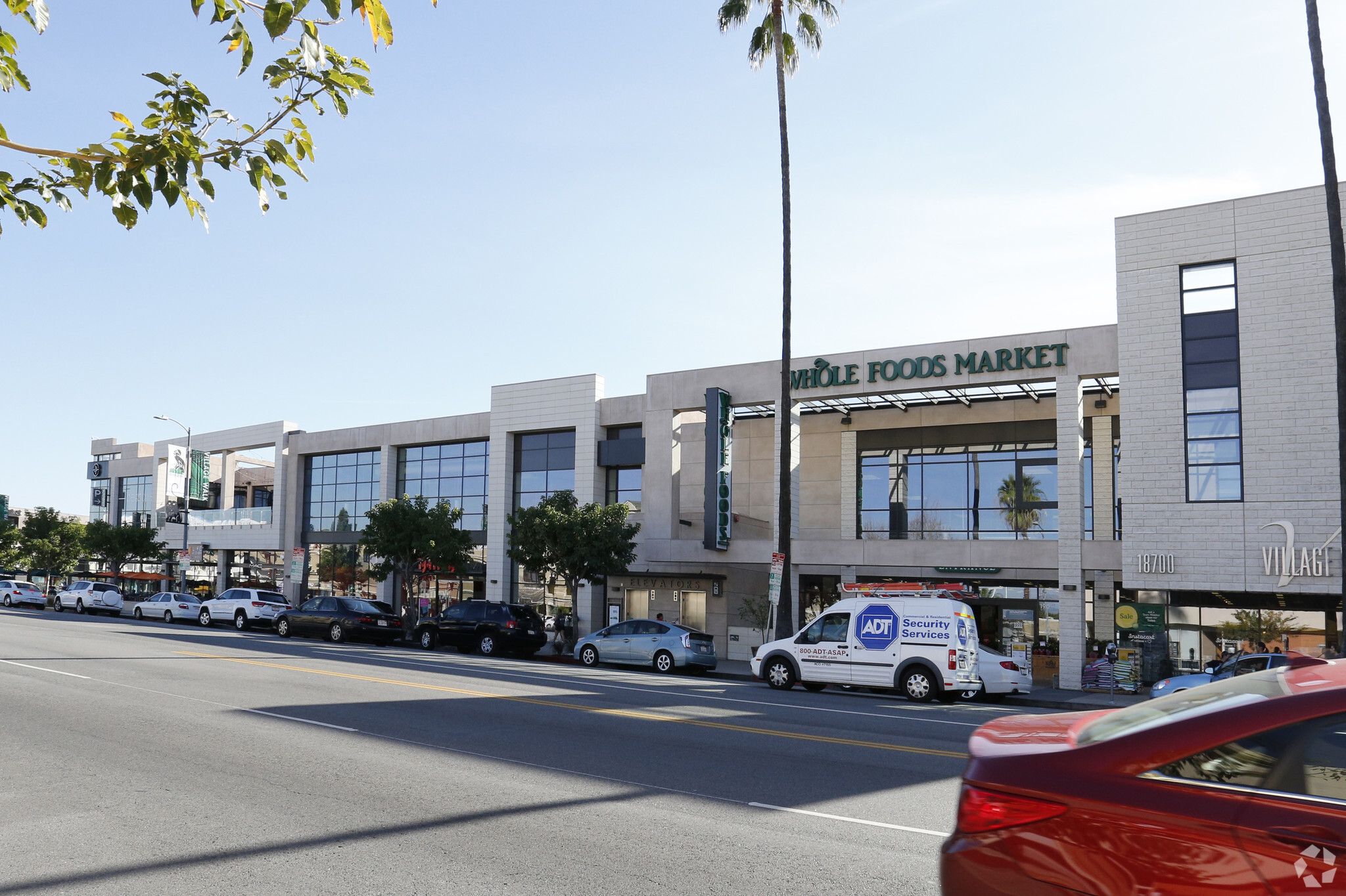 18700 Ventura Blvd, Tarzana, CA for sale Primary Photo- Image 1 of 1