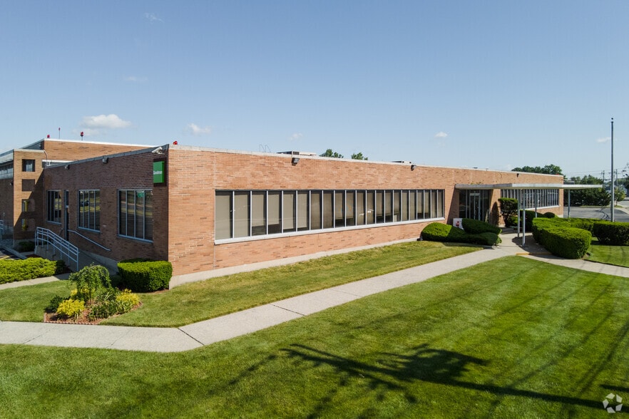 1000 Huyler St, Teterboro, NJ 07608