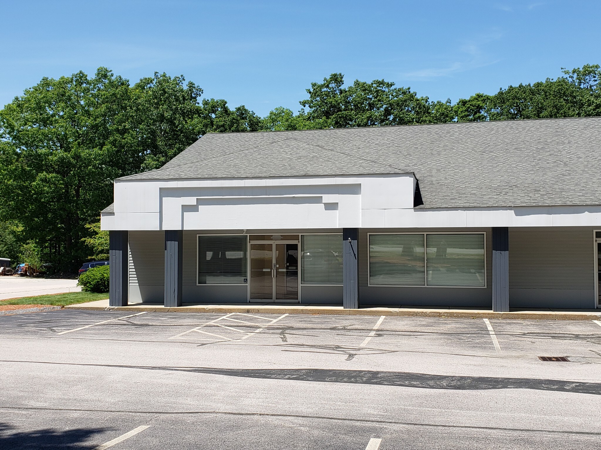 50 Pinewood Rd, Allenstown, NH 03275