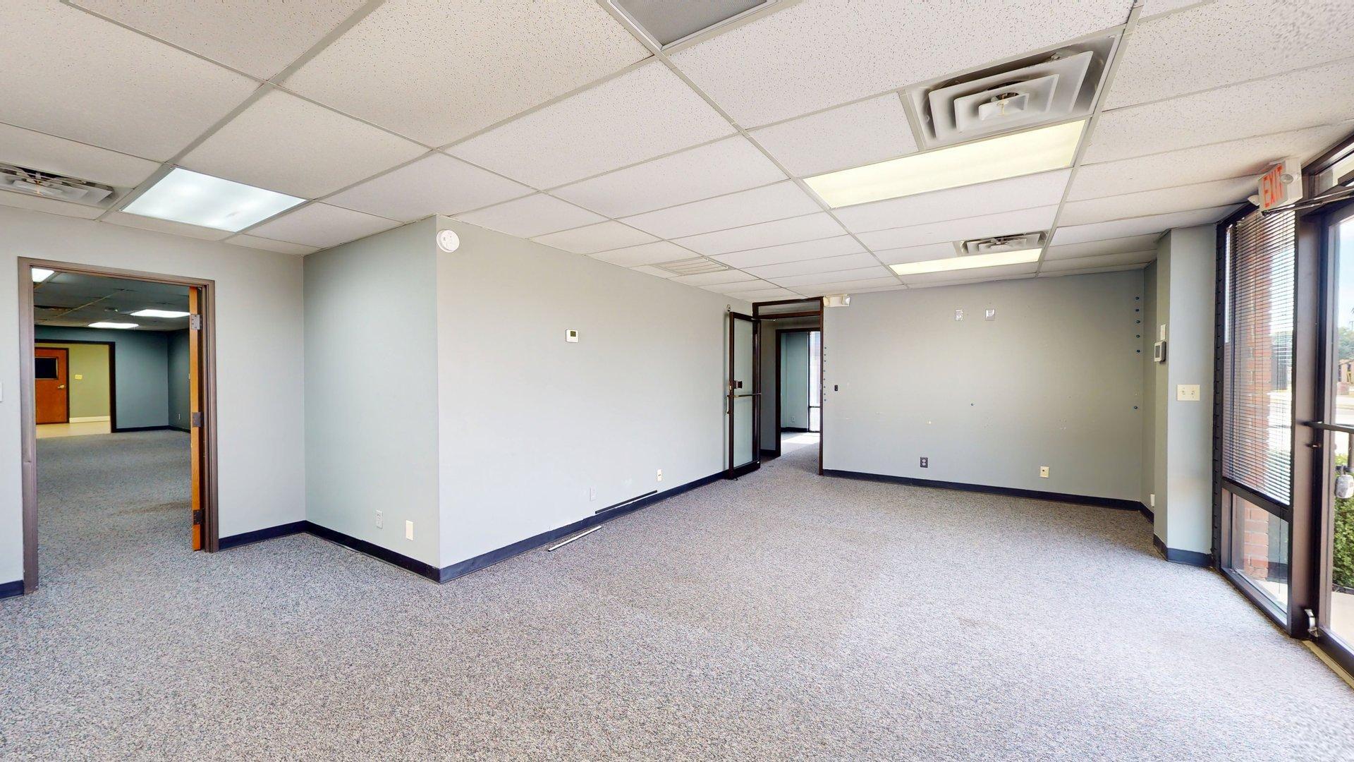 2109 N Yellowood Ave, Broken Arrow, OK for lease Interior Photo- Image 1 of 25