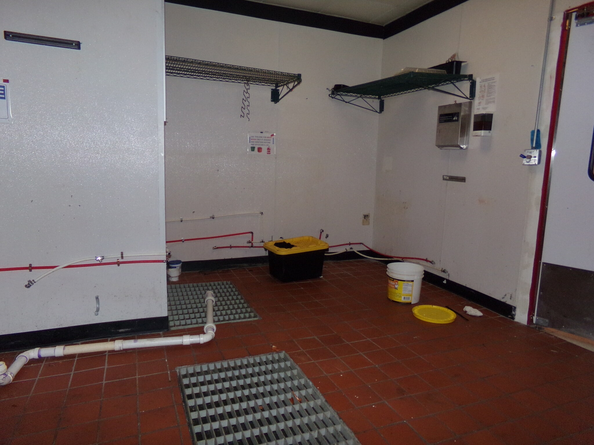 565-595 Garden Walk Blvd, Atlanta, GA for lease Interior Photo- Image 1 of 9