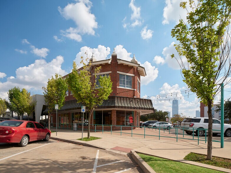 1100-1120 Classen Dr, Oklahoma City, OK for lease - Building Photo - Image 2 of 23