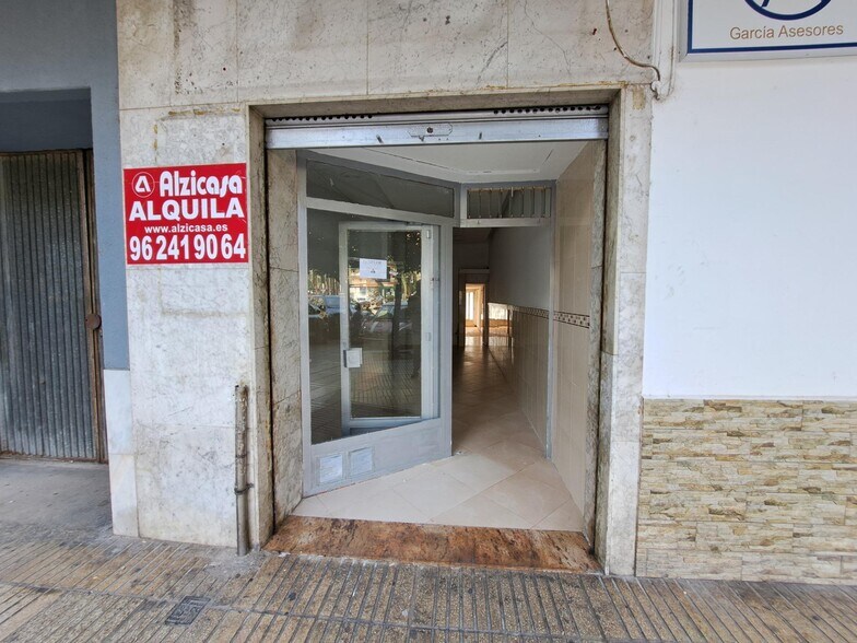 Retail in Alzira for lease - Building Photo - Image 3 of 9