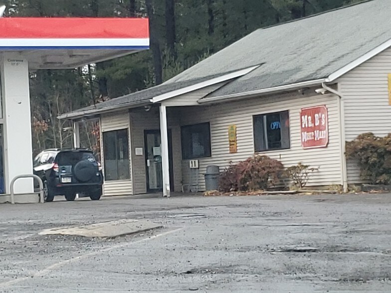 1425 Route 6, Greeley, PA 18425