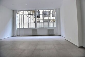 4 Rue Martel, Paris for lease Interior Photo- Image 2 of 7