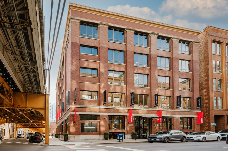 720 N Franklin St, Chicago, IL for lease - Building Photo - Image 1 of 24