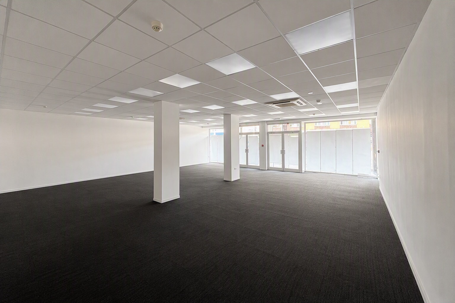 99 Crockhamwell Rd, Reading for lease Interior Photo- Image 1 of 2