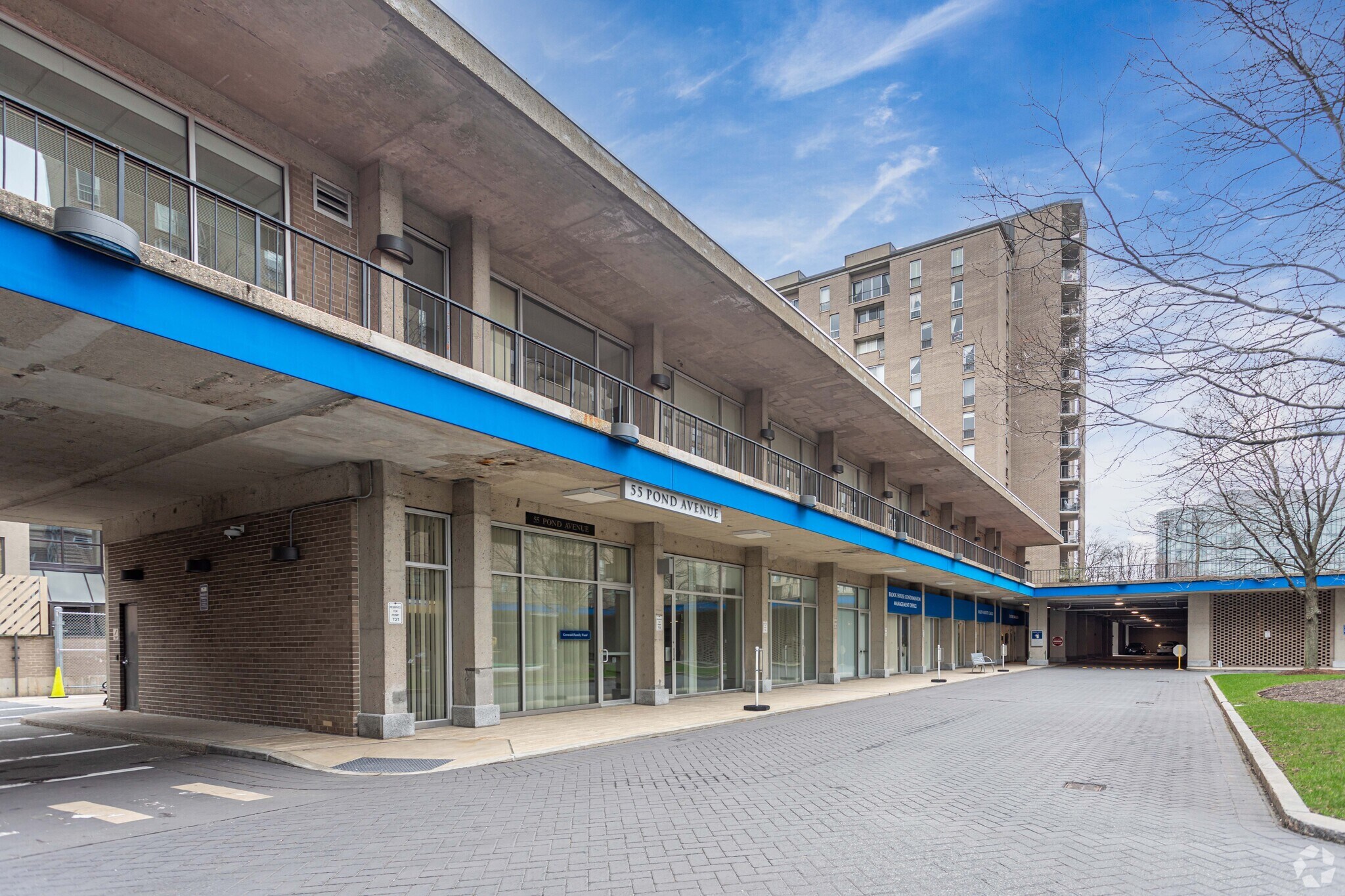 33 Pond Ave, Brookline, MA 02445 The Brook House