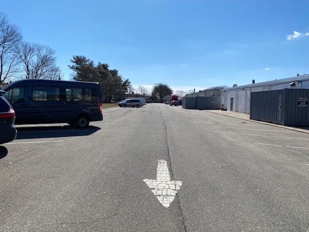 200 Levittown Pky, Hicksville, NY for sale - Building Photo - Image 3 of 6