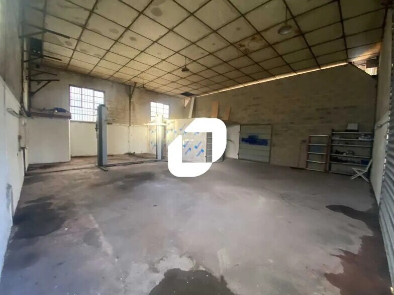 Flex in Ludon-Médoc for lease - Building Photo - Image 3 of 5