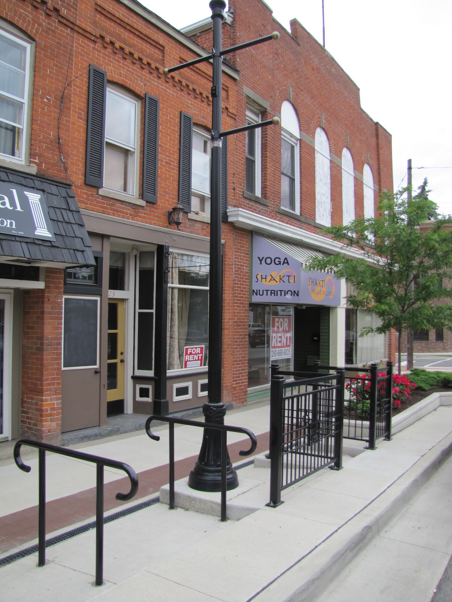 223 W Maumee St, Angola, IN for sale Primary Photo- Image 1 of 1