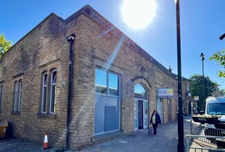 More details for 1 Market Pl, Pudsey - Retail for Lease