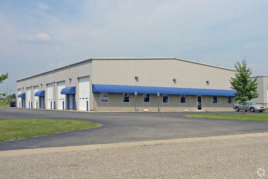 11699 Greenway Dr, Holland, MI for lease - Building Photo - Image 1 of 5