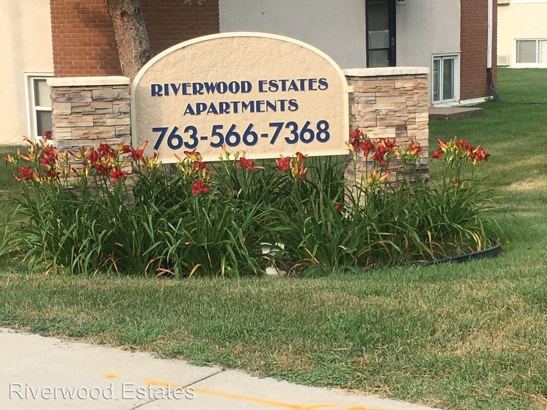 6425 Willow Ln, Brooklyn Center, MN for sale Building Photo- Image 1 of 1