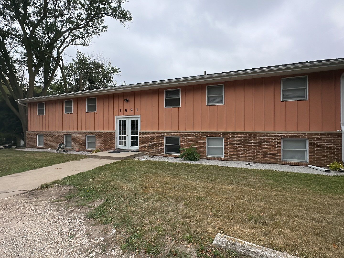 1321 Siloam Ave, Iowa Falls, IA for sale Primary Photo- Image 1 of 1