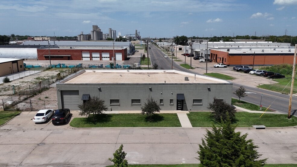 901 N Mosley St, Wichita, KS for sale - Building Photo - Image 3 of 13