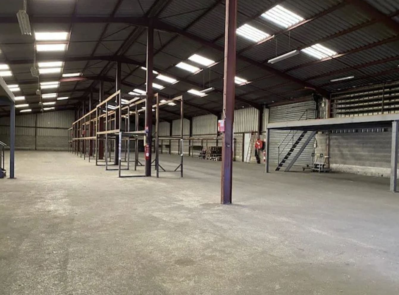 Office in Marignane for lease Interior Photo- Image 1 of 5