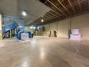 6850 52 Av, Red Deer, AB for lease Building Photo- Image 1 of 16