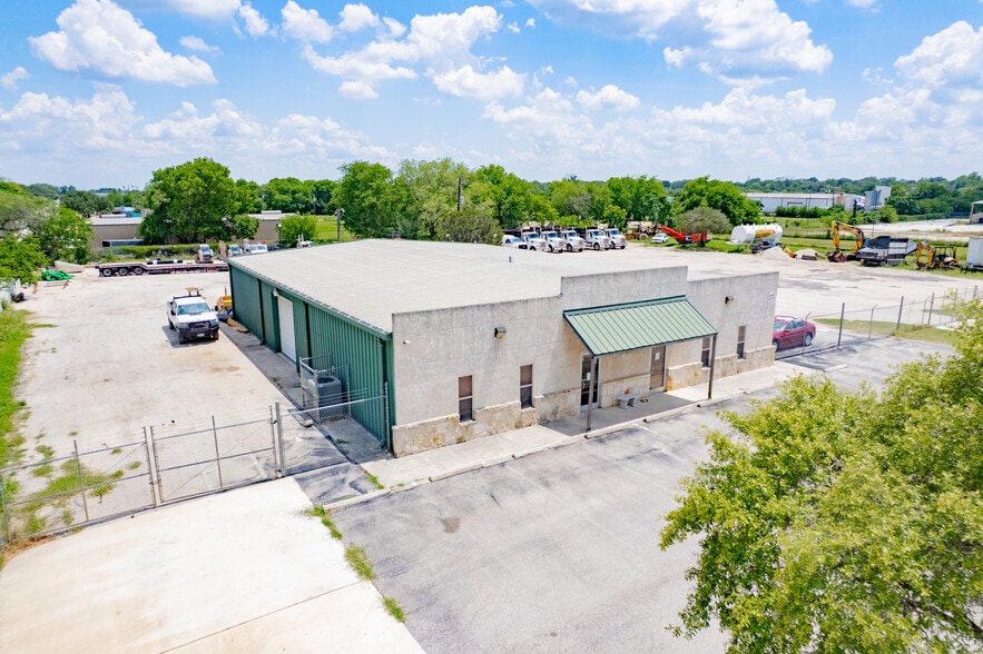 132 Nell Deane Blvd, Schertz, TX for lease - Building Photo - Image 1 of 16