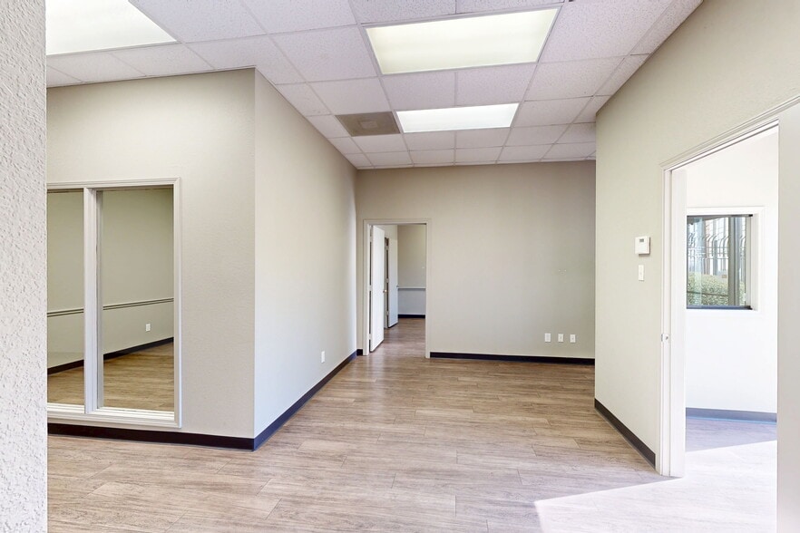 6743 Theall Rd, Houston, TX for lease - Matterport 3D Scan - Image 2 of 8