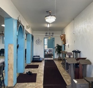 107 SW 110th St, Seattle, WA for sale - Interior Photo - Image 3 of 5