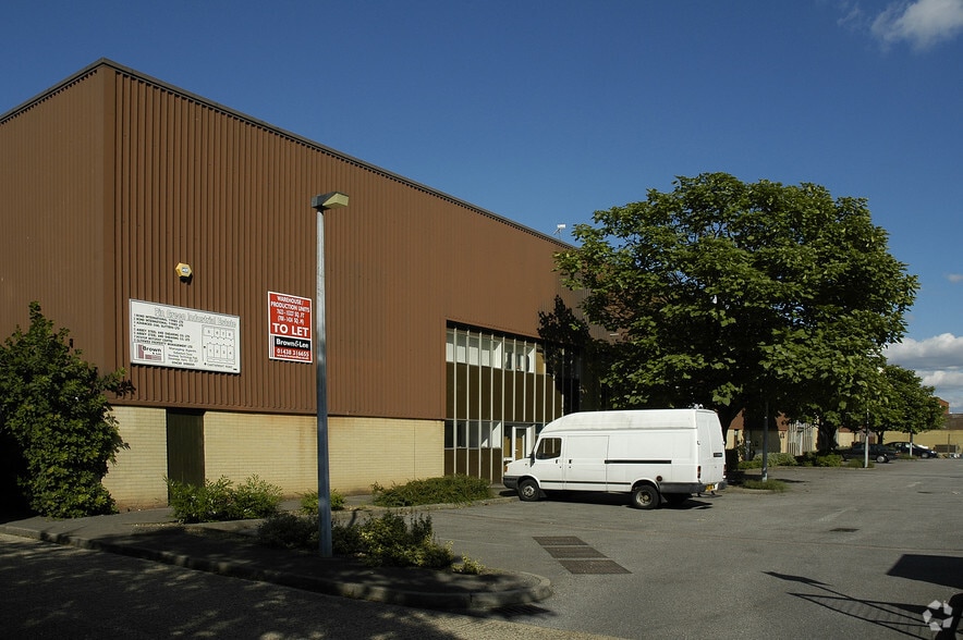 1-4 Cartwright Rd, Stevenage for lease - Building Photo - Image 2 of 2