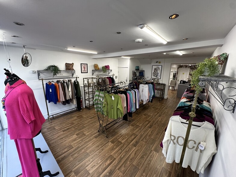 23 George St, Hove for lease - Interior Photo - Image 3 of 9