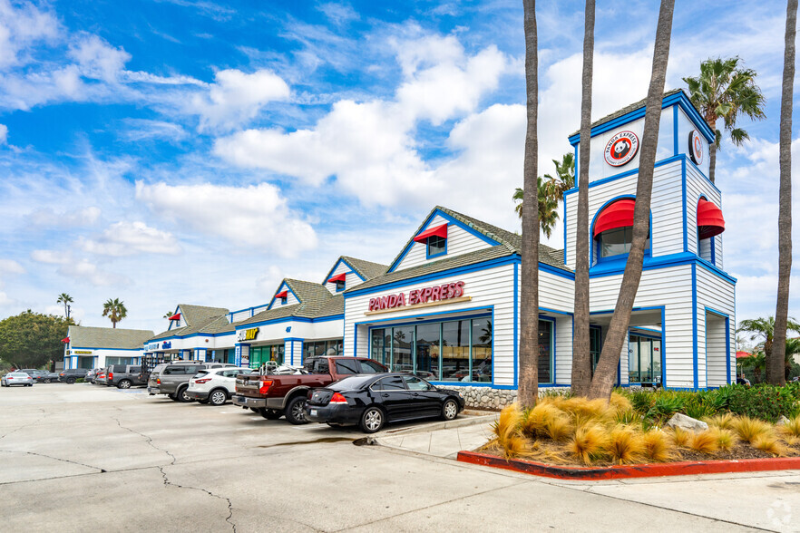 401-413 N Pacific Coast Hwy, Redondo Beach, CA for lease - Building Photo - Image 1 of 25