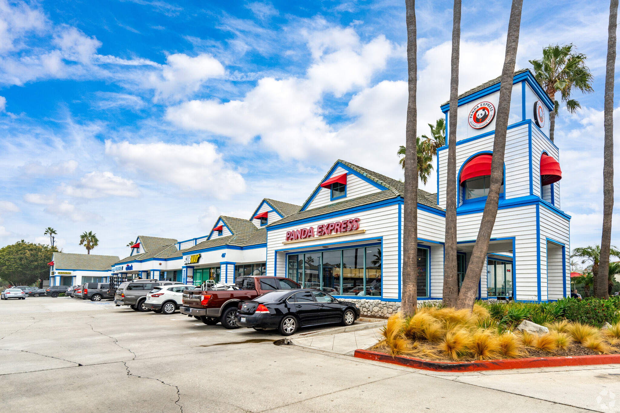 401-413 N Pacific Coast Hwy, Redondo Beach, CA for lease Building Photo- Image 1 of 26