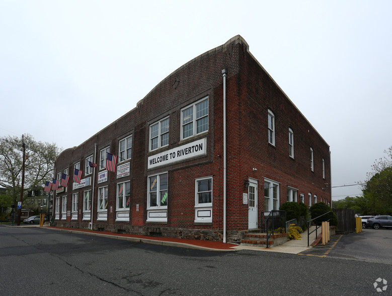 600 Main St, Riverton, NJ for sale - Building Photo - Image 2 of 11