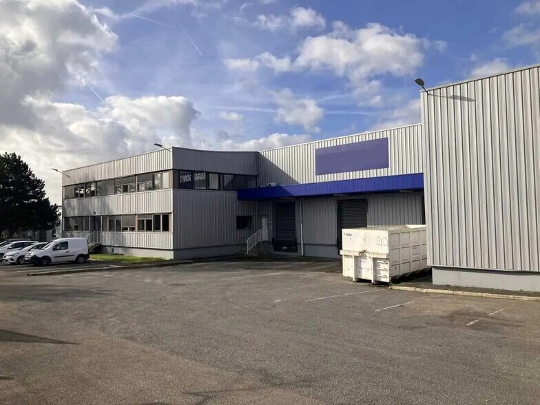 12 Rue De La Briqueterie, Louvres for lease - Building Photo - Image 2 of 7