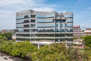 IBC Plaza at 3800 Maple - Convenience Store