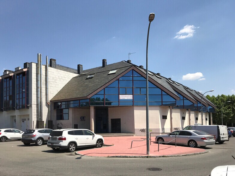 Calle Primavera, 94, Alpedrete, Madrid for sale - Building Photo - Image 1 of 1