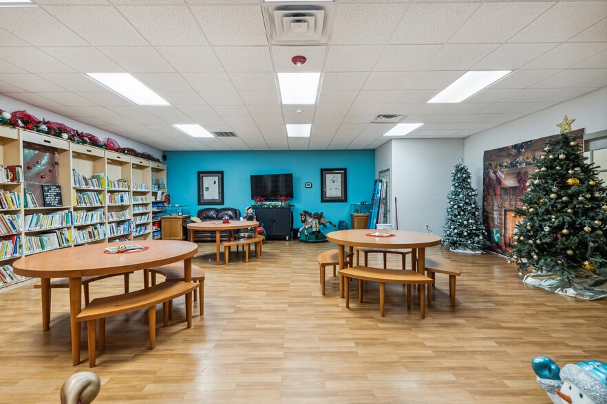 1751 N Walnut Creek Dr, Mansfield, TX for sale - Building Photo - Image 3 of 5