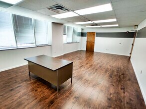 501 N Grandview Ave, Daytona Beach, FL for lease Interior Photo- Image 2 of 4